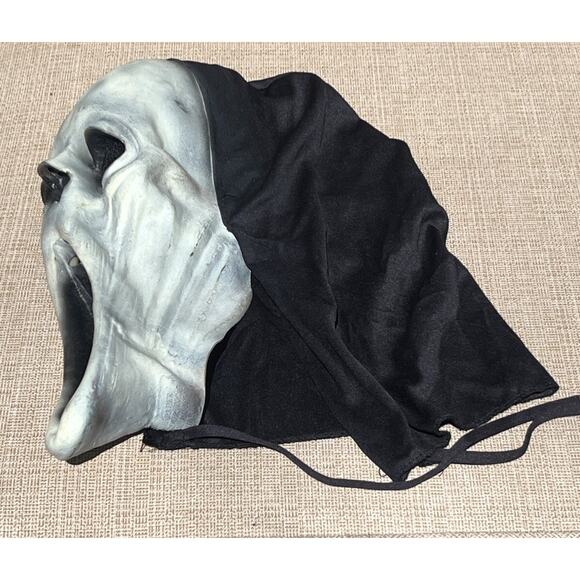 VINTAGE 1995 Halloween SCREAM face Ghoul Mask Paper Magic Group Hooded Classic - Picture 8 of 8